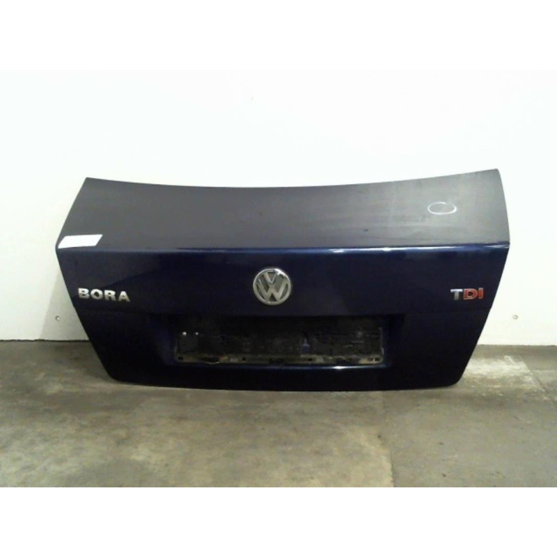 Malle/Hayon arriere VOLKSWAGEN BORA Photo n°1