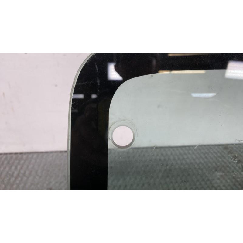 Vitre arriere gauche CITROEN BERLINGO 1 Photo n°4