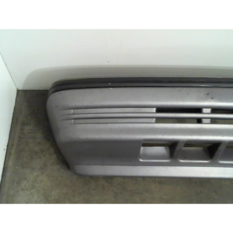 Pare choc avant CHRYSLER VOYAGER 2 Photo n°2