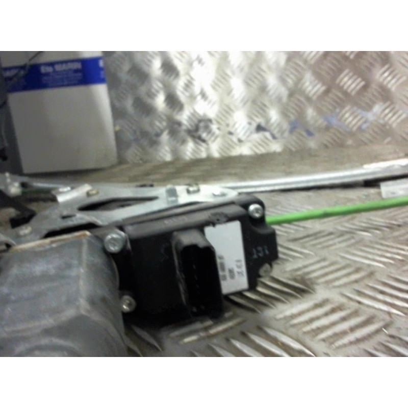 Leve vitre electrique arriere droit CITROEN C8 Photo n°2