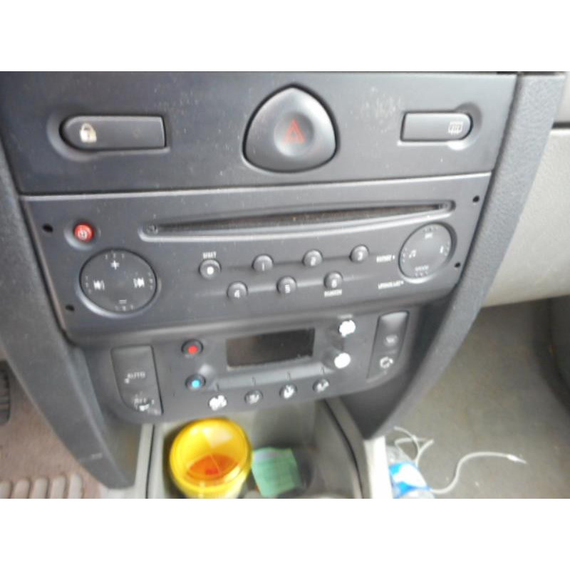 Poignee interieur avant droit RENAULT CLIO 2 Photo n°10