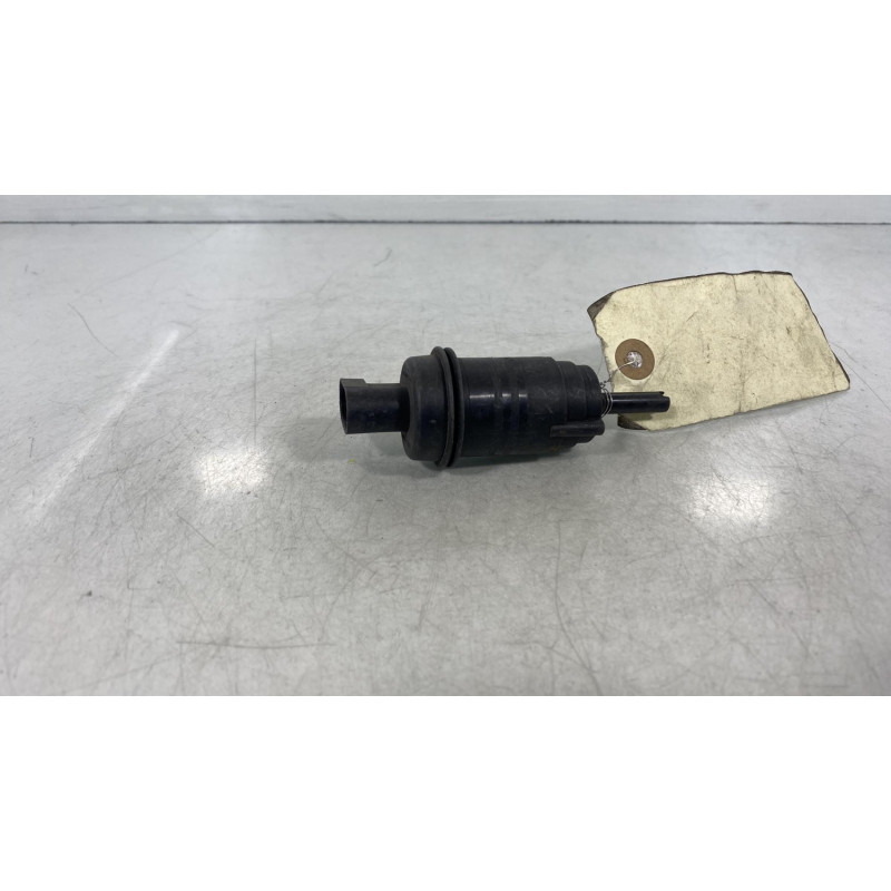 Pompe lave glace arriere RENAULT CLIO 1 Photo n°3