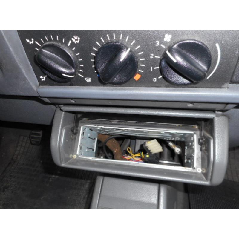 Pompe lave glace arriere RENAULT CLIO 1 Photo n°10