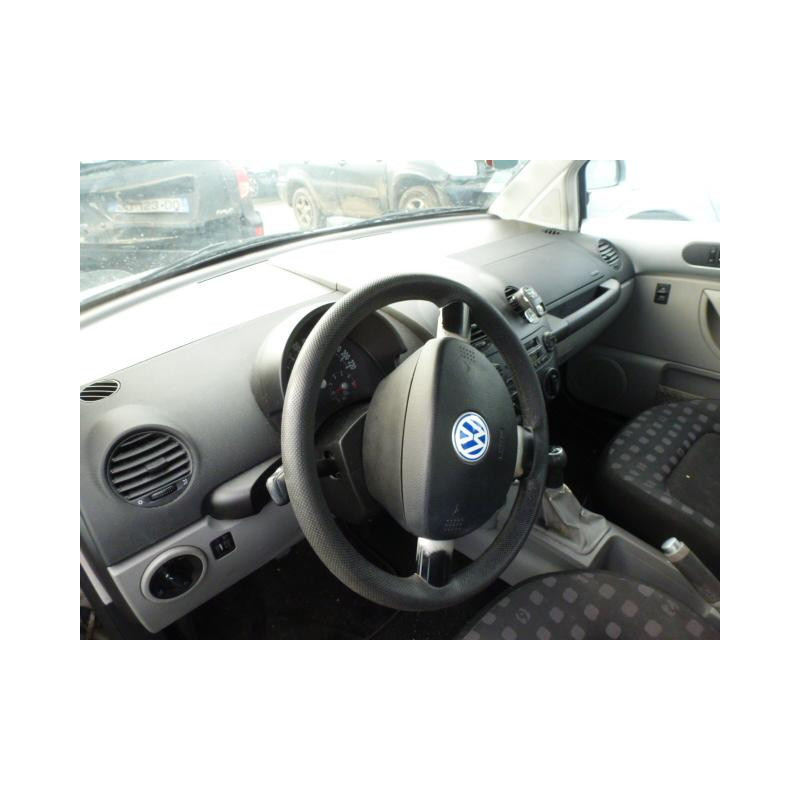 Attache ceinture avant gauche VOLKSWAGEN NEW BEETLE 1 Photo n°8