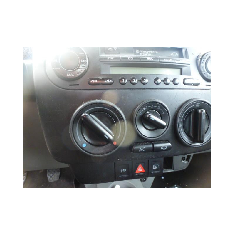 Attache ceinture avant gauche VOLKSWAGEN NEW BEETLE 1 Photo n°9
