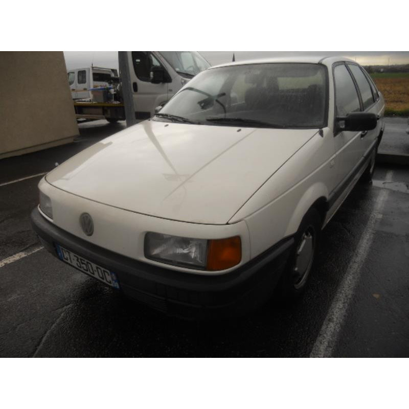 Pompe lave glace avant VOLKSWAGEN PASSAT 3 Photo n°4