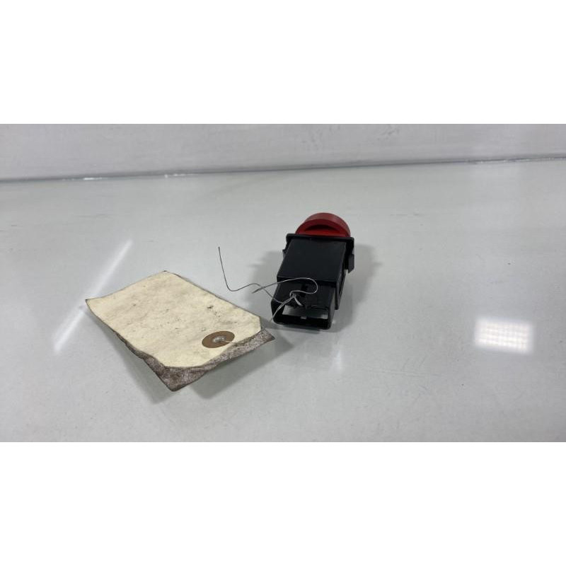 Bouton de warning HYUNDAI GETZ Photo n°3