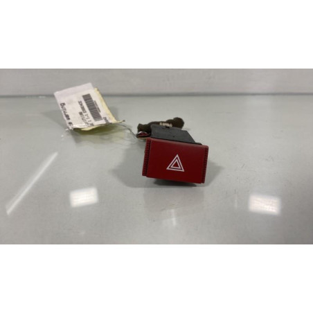 Bouton de warning HYUNDAI GETZ Photo n°1