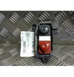 Bouton de warning RENAULT SCENIC 2 Photo n°1