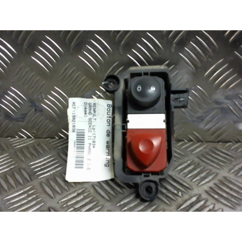 Bouton de warning RENAULT SCENIC 2 Photo n°1