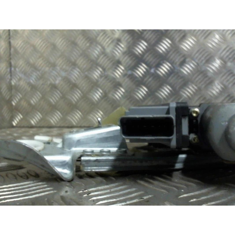 Leve vitre electrique arriere droit PEUGEOT 307 Photo n°1