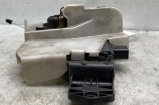 Serrure avant gauche VOLKSWAGEN PASSAT 4