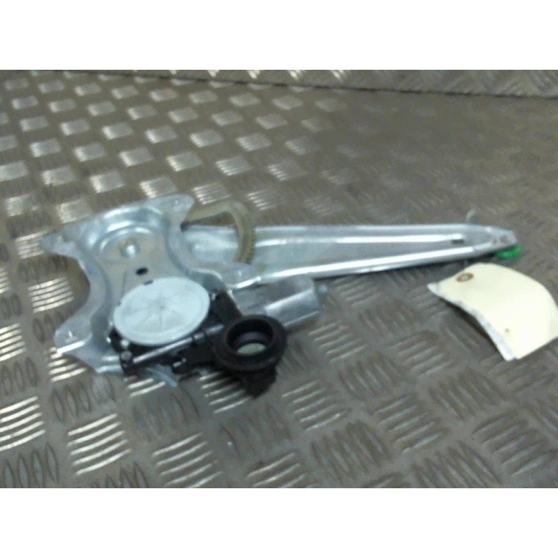 Leve vitre electrique arriere droit TOYOTA AURIS 1 Photo n°1