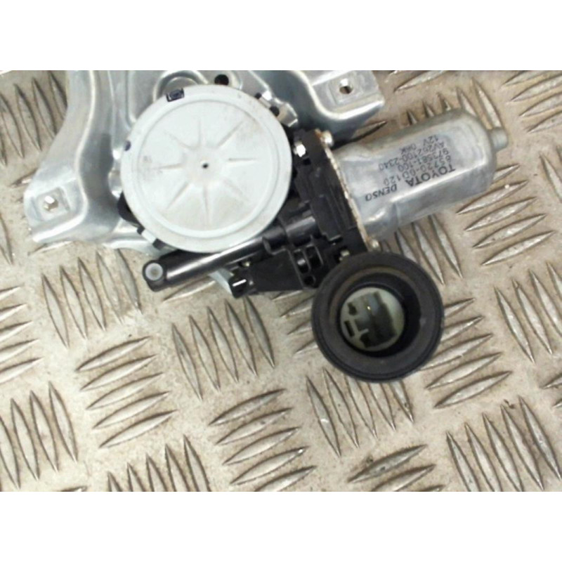 Leve vitre electrique arriere droit TOYOTA AURIS 1 Photo n°2