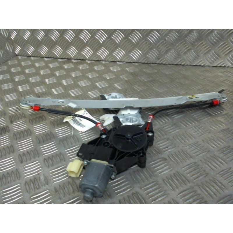 Leve vitre electrique avant droit FORD FIESTA 6 Photo n°1