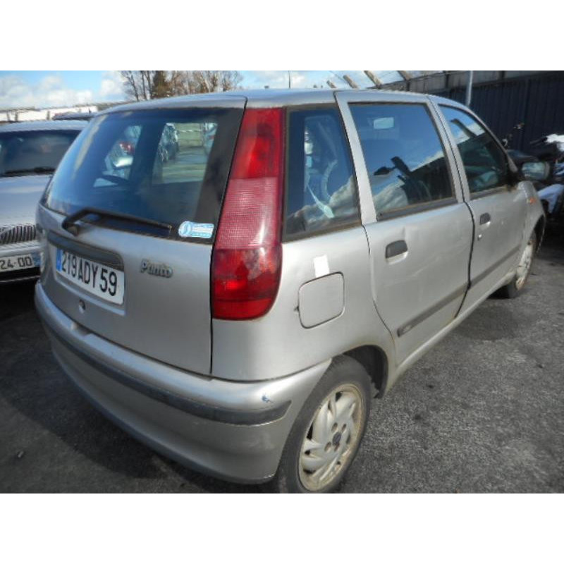 Optique avant secondaire droit (feux)(clignotant) FIAT PUNTO 1 Photo n°6