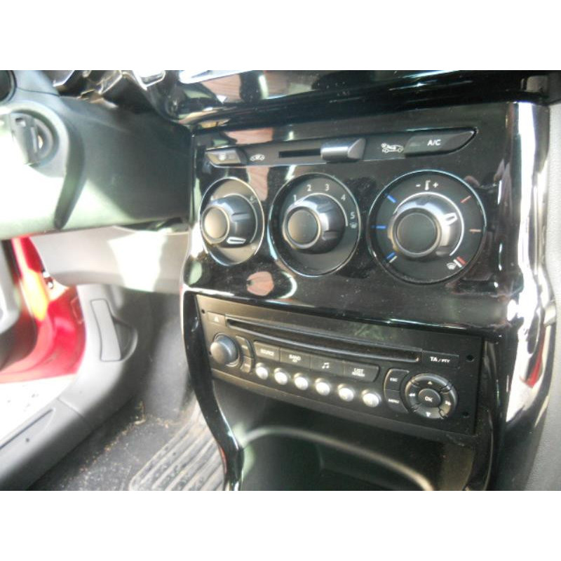 Poignee interieur avant droit CITROEN C3 2 Photo n°11