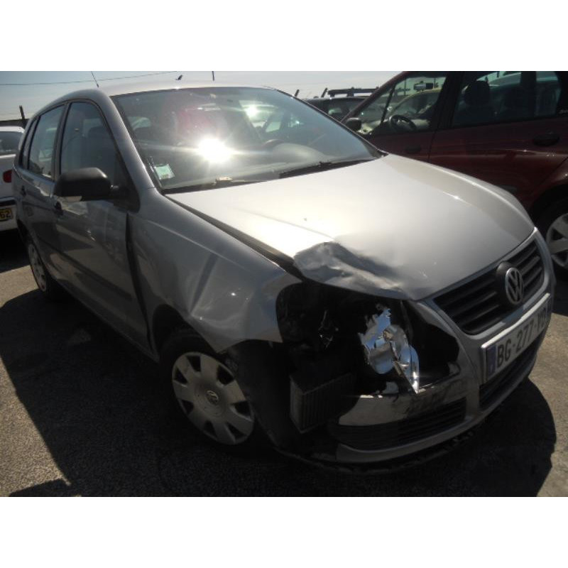 Bouton de warning VOLKSWAGEN POLO 4 Photo n°6