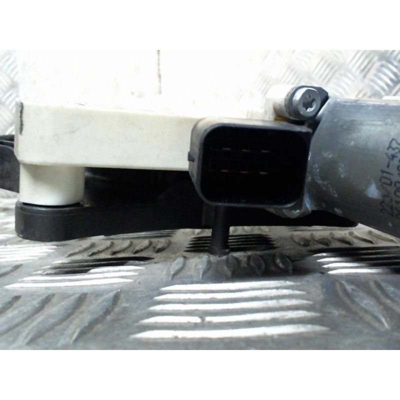 Leve vitre electrique avant droit MERCEDES CLASSE E 207 Photo n°2