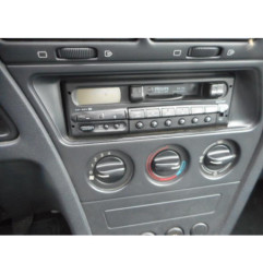 Attache ceinture arriere centrale PEUGEOT 306