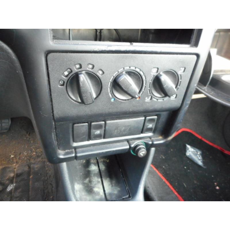 Porte avant droit VOLKSWAGEN POLO 3 Photo n°10