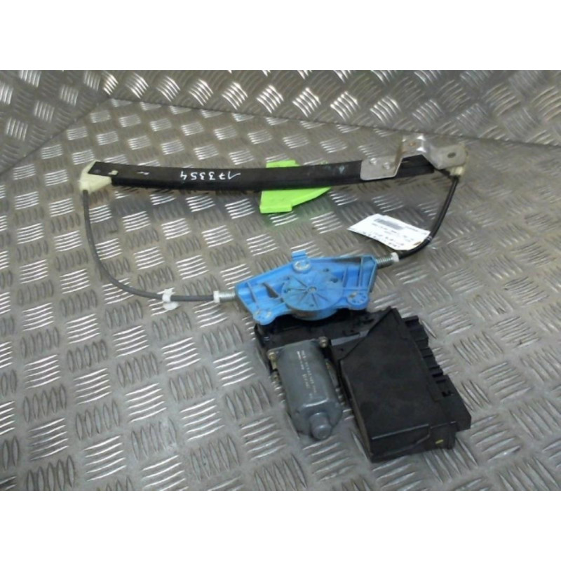 Leve vitre electrique arriere droit AUDI A4 2 Photo n°1