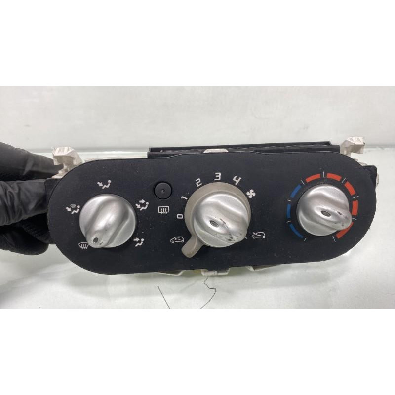 Commande chauffage RENAULT TWINGO 2 Photo n°1