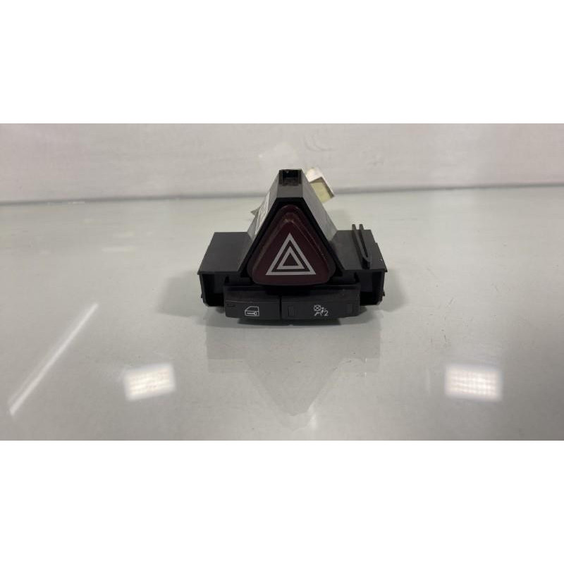 Bouton de warning OPEL CORSA D Photo n°1