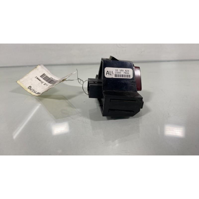 Bouton de warning OPEL CORSA D Photo n°2