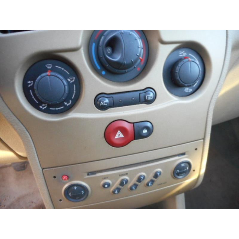 Trappe d'essence RENAULT MODUS Photo n°9