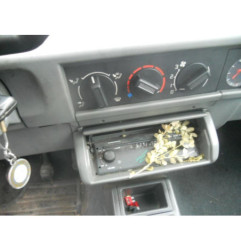 Poignee interieur arriere gauche RENAULT CLIO 1