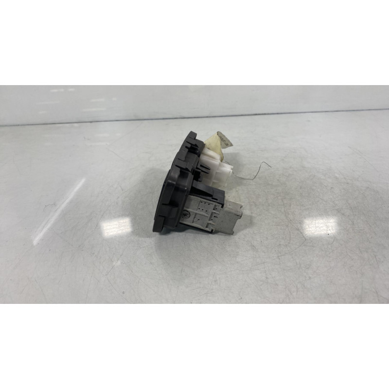 Commande de phare SUZUKI SWIFT 3 Photo n°2