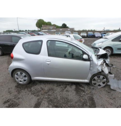 Custode arriere gauche TOYOTA AYGO 1