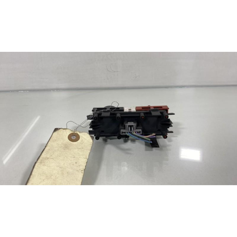Bouton de warning RENAULT MEGANE 2 Photo n°3
