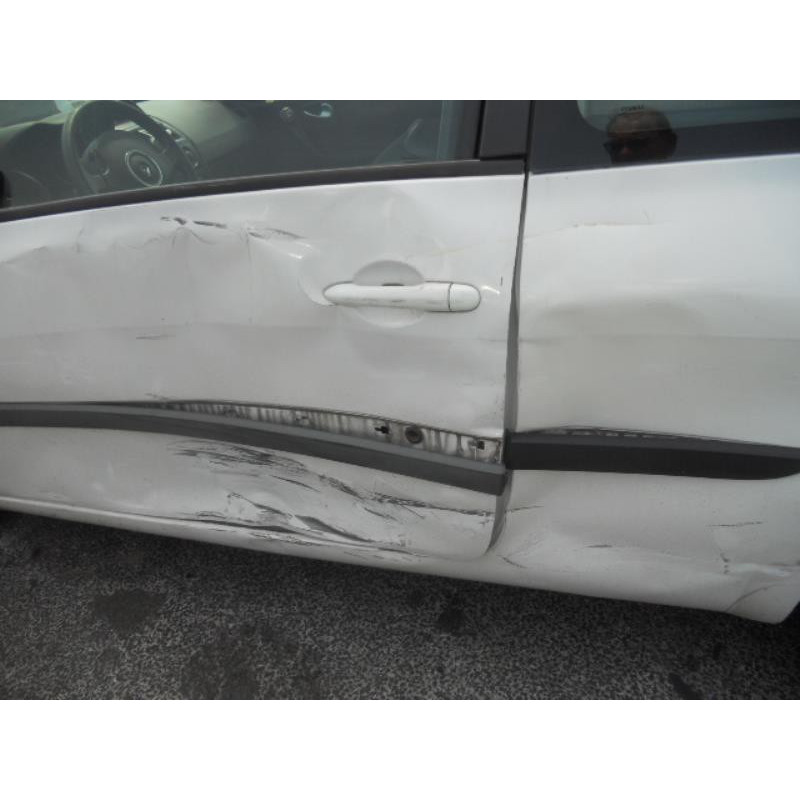Bouton de warning RENAULT MEGANE 2 Photo n°8