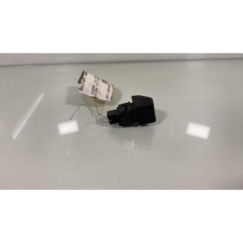 Bouton de warning NISSAN MICRA 3 Photo n°2