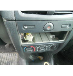 Poignee interieur arriere droit RENAULT CLIO 2