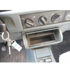 Poignee interieur arriere gauche RENAULT CLIO 1