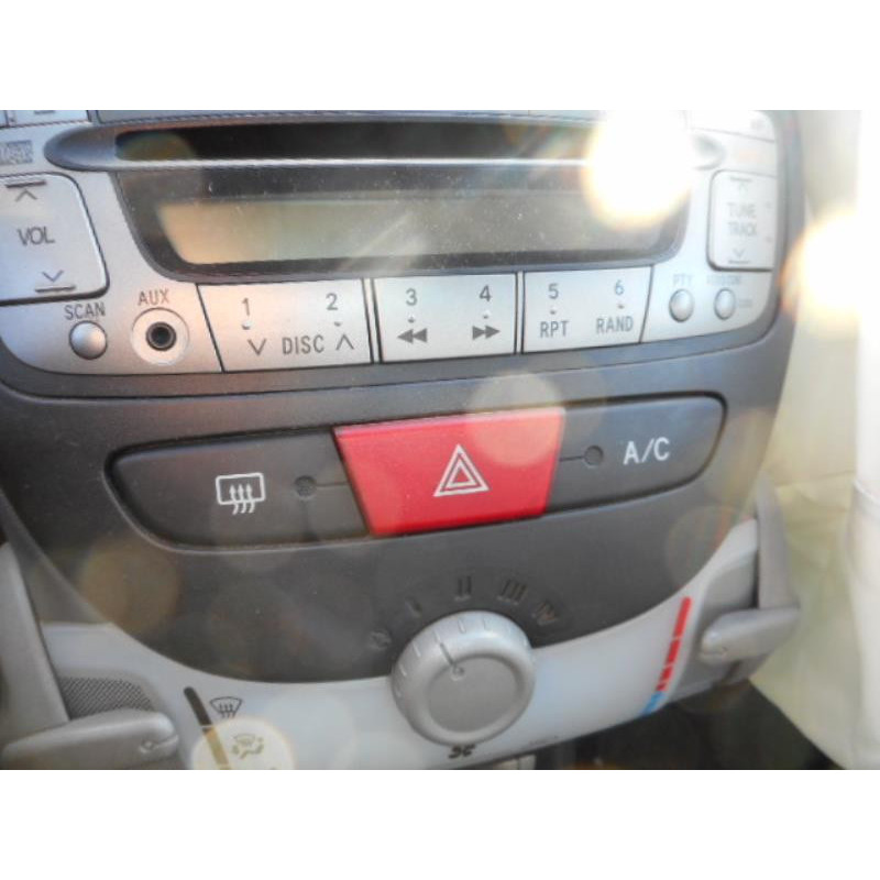 Commande chauffage PEUGEOT 107 Photo n°9