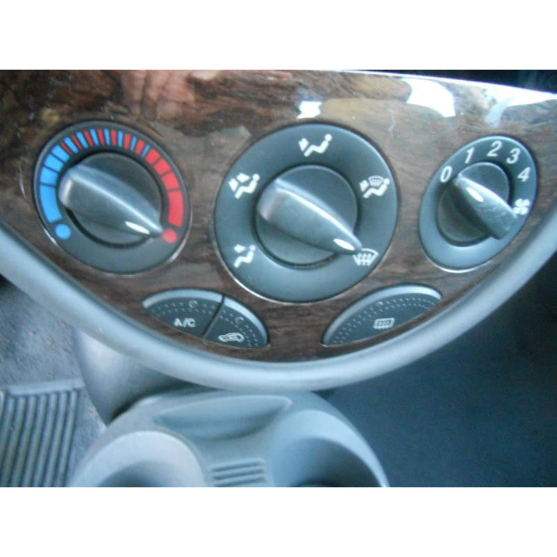 Interrupteur de leve vitre avant gauche FORD FOCUS 1 Photo n°8