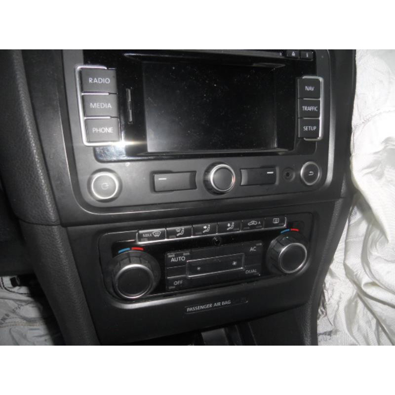 Bouton de warning VOLKSWAGEN GOLF 6 Photo n°10