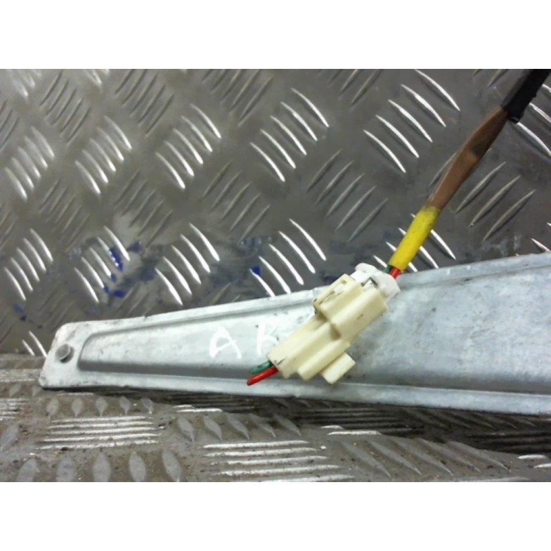 Leve vitre electrique arriere gauche RENAULT CLIO 2 Photo n°2