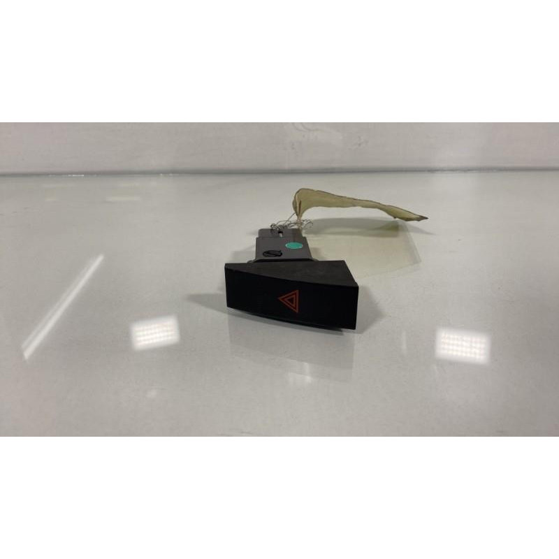 Bouton de warning CHEVROLET SPARK Photo n°1