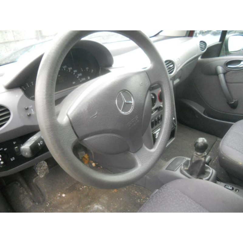 Feu arriere stop central MERCEDES CLASSE A 168 Photo n°9