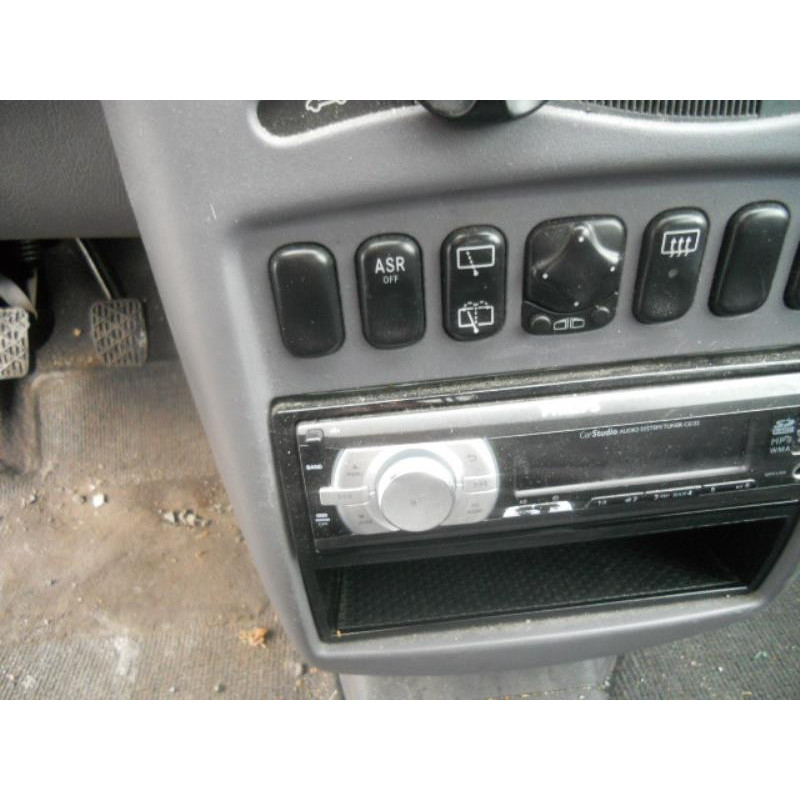 Feu arriere stop central MERCEDES CLASSE A 168 Photo n°10