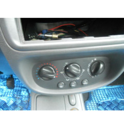 Poignee interieur arriere droit RENAULT CLIO 2
