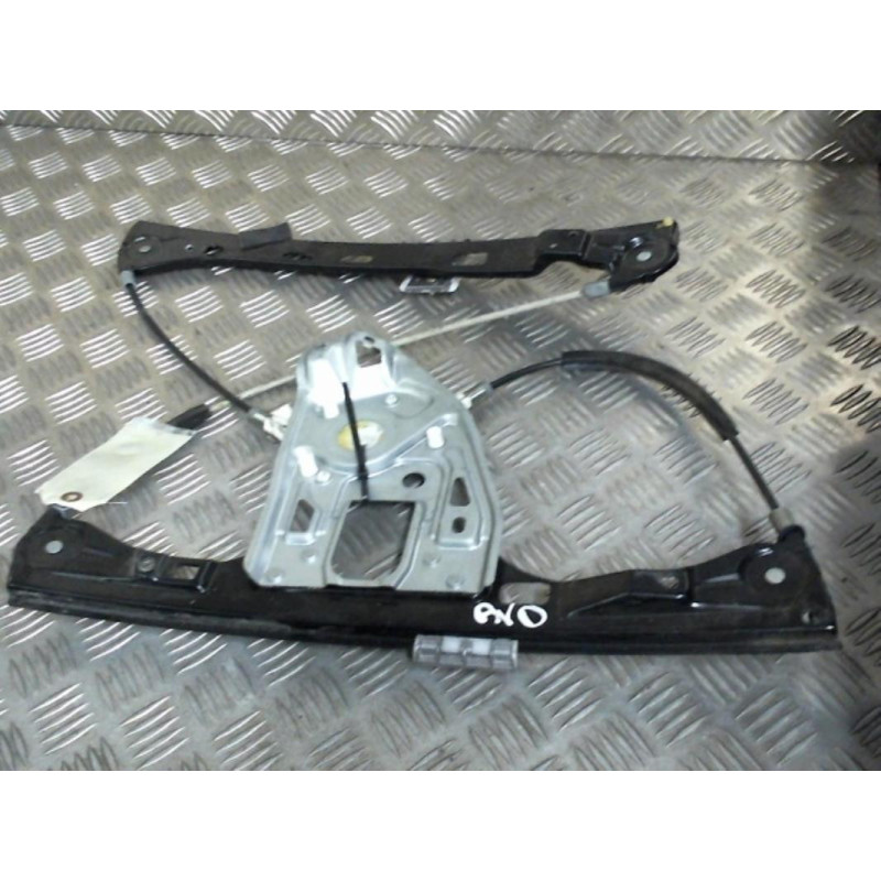 Leve vitre electrique avant droit MERCEDES CLASSE C 203 Photo n°1