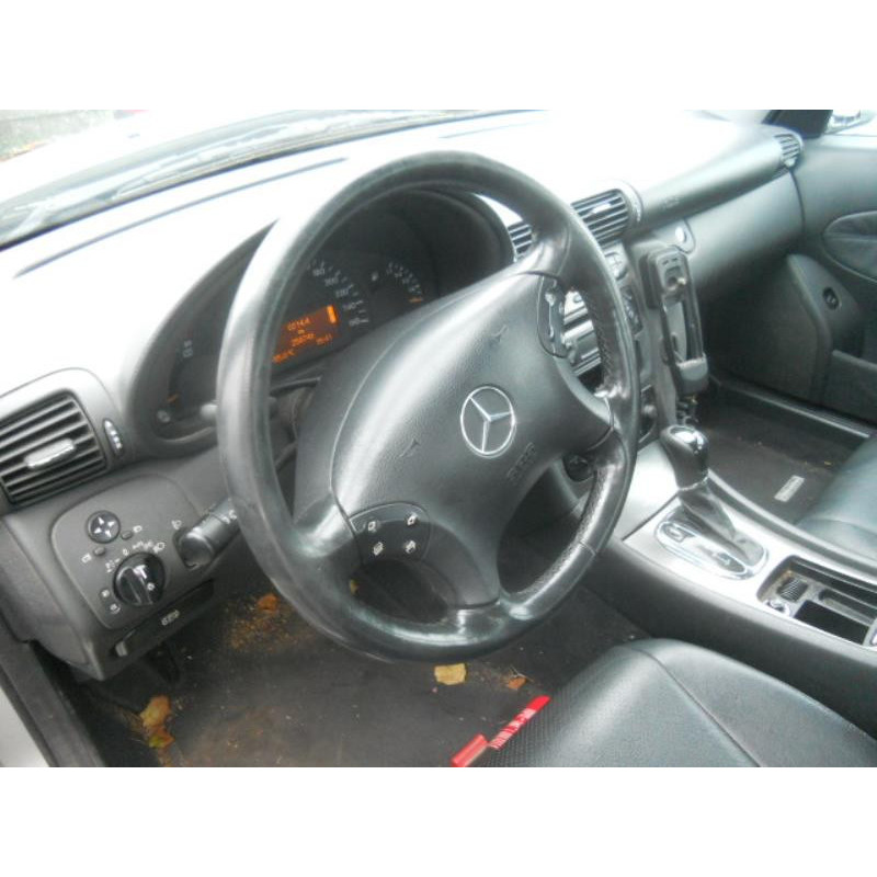 Leve vitre electrique avant droit MERCEDES CLASSE C 203 Photo n°7