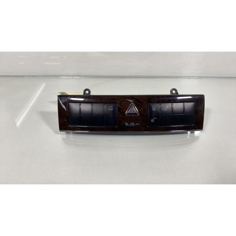 Bouton de warning MERCEDES CLASSE C 203 Photo n°1