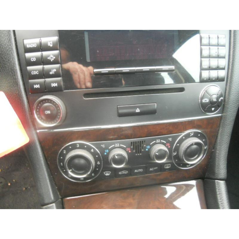 Bouton de warning MERCEDES CLASSE C 203 Photo n°9